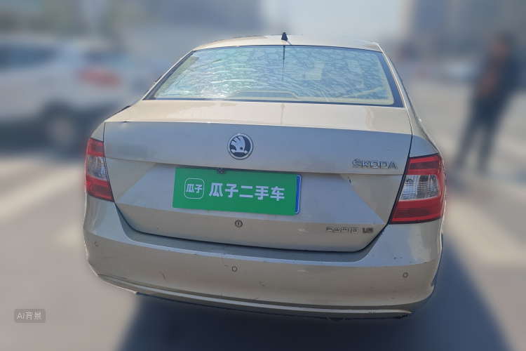 Skoda Rapid 2014 immagine di auto #6