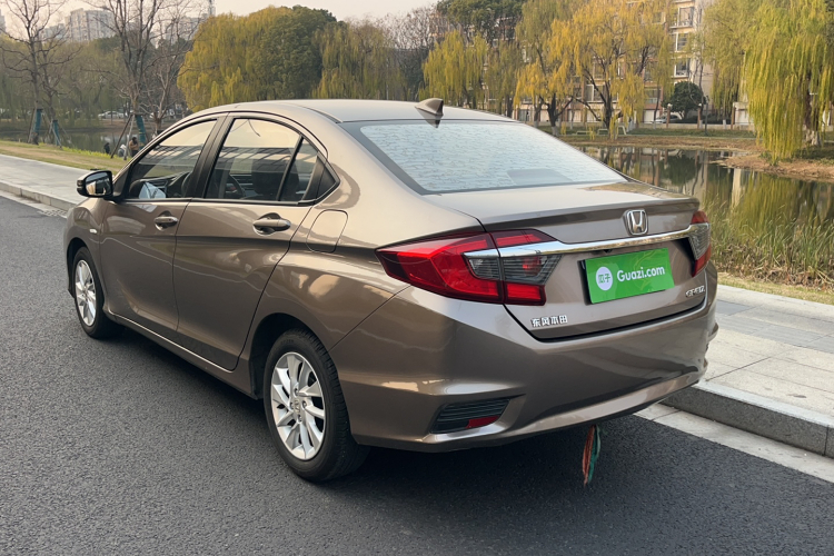 Honda Greiz 2015 car image #6