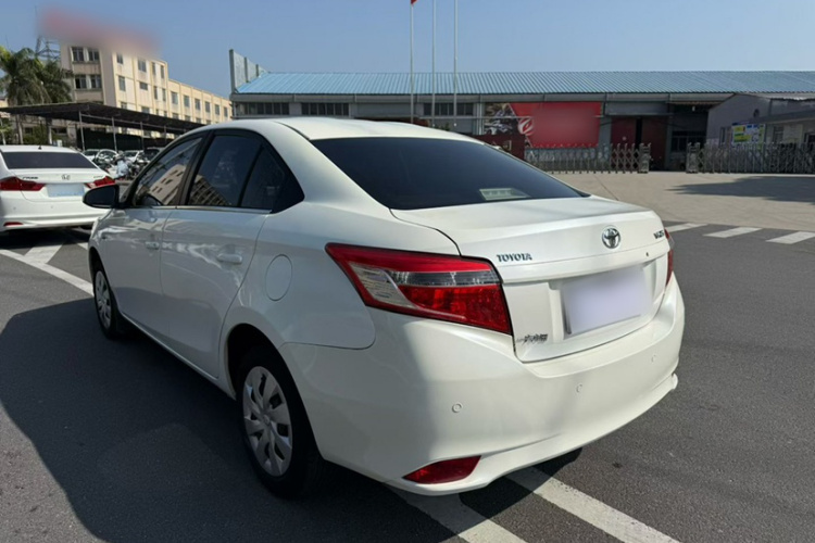 Vios 2015 car image #6