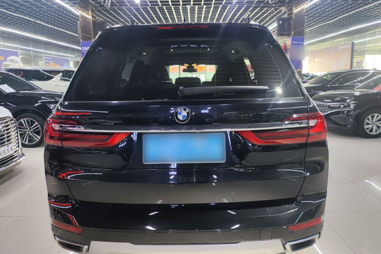 BMW X7 2022 #6 BMW X7 2022 car image #6