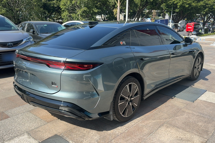 BYD HanL 2025 صورة سيارة #6