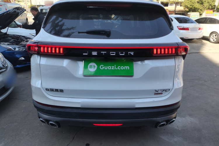 X70 PLUS 2023 #6 X70 PLUS 2023 car image #6