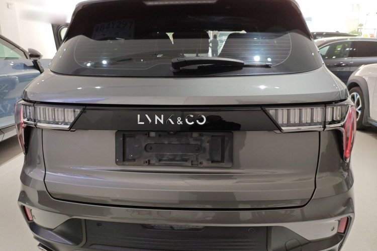 Lynk & Co 01 EM-P 2022 #6 Lynk & Co 01 EM-P 2022 car image #6