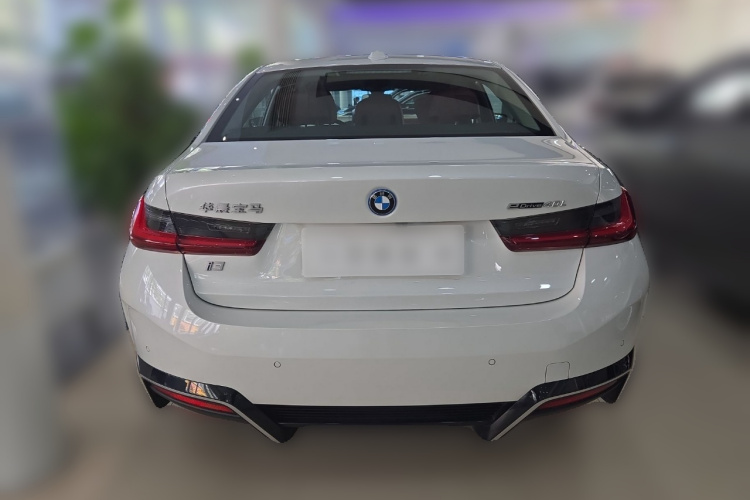 BMW i3 2024 car image #6