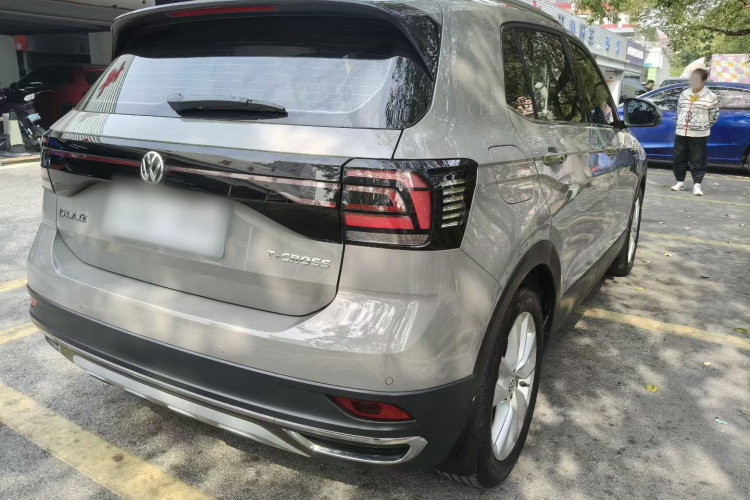 Volkswagen T-Cross 2019 car image #6