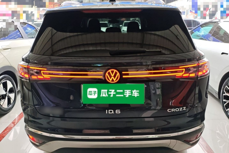 Volkswagen ID.6 Crozz 2023 immagine di auto #6