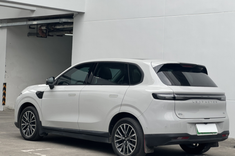 零跑汽车 零跑B10 2025 汽车图片 #6