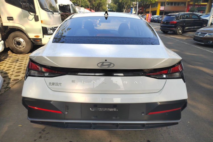 Hyundai Elantra 2024 car image #6