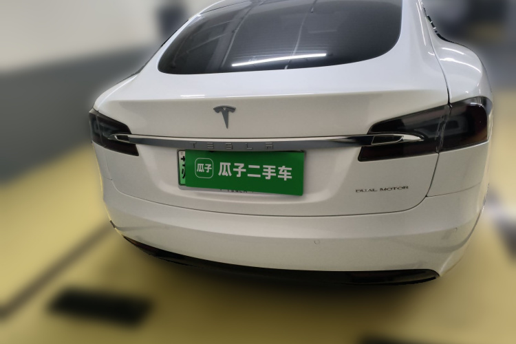 Tesla Model S 2020 car image #6