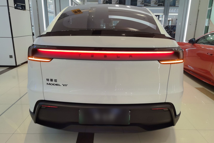 特斯拉 Model Y L 2025 汽车图片 #6