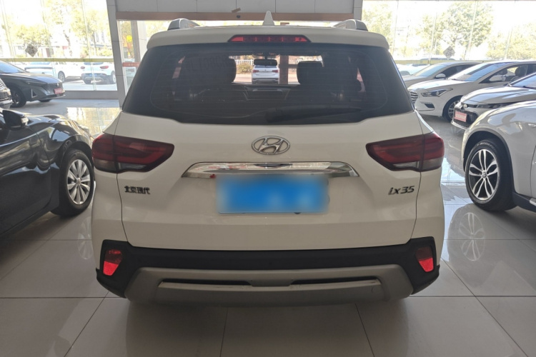Hyundai ix35 2018 car image #6