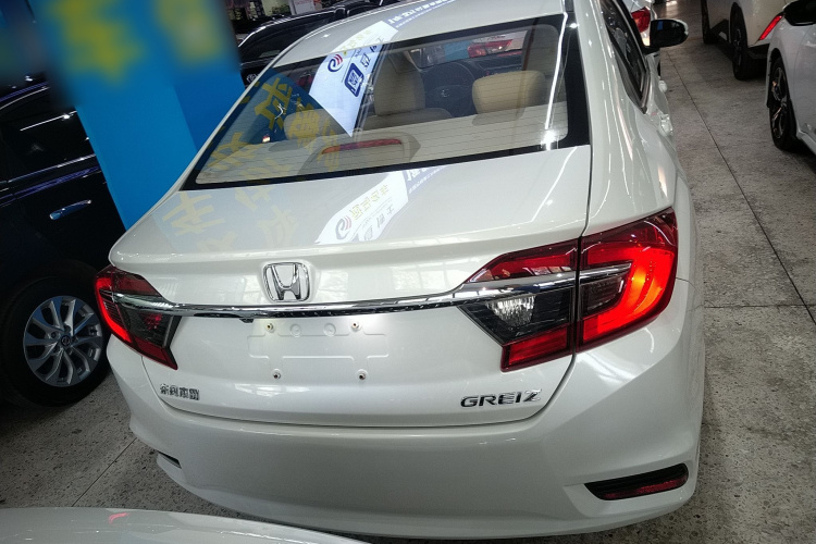 Honda Greiz 2018 изображение автомобиля #6