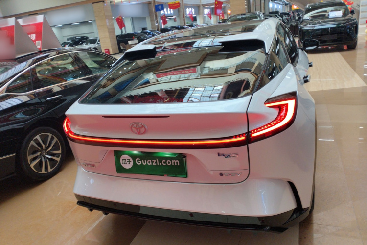 Toyota bZ5 2025 car image #6