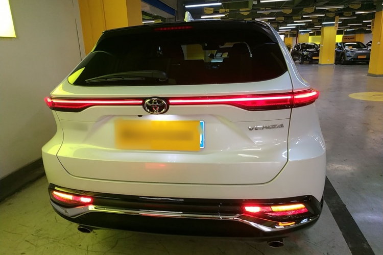 Toyota Venza 2024 صورة سيارة #6