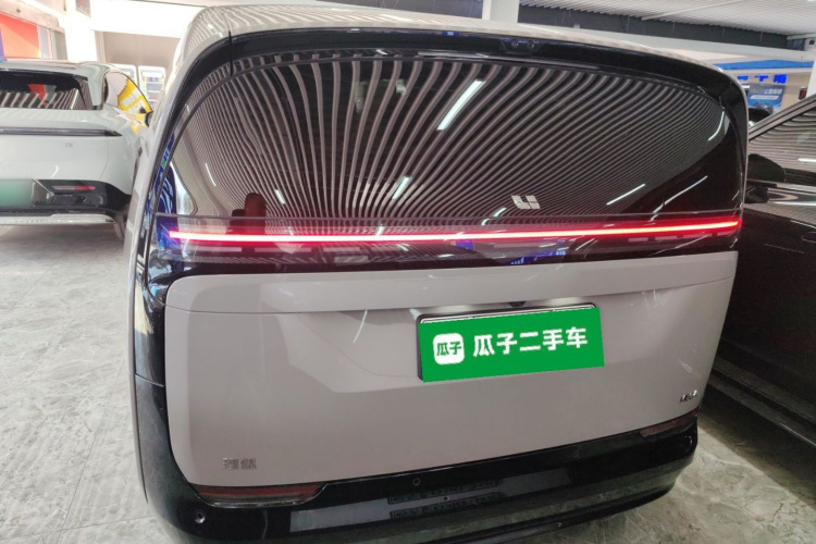 理想汽车 理想MEGA 2025 汽车图片 #6