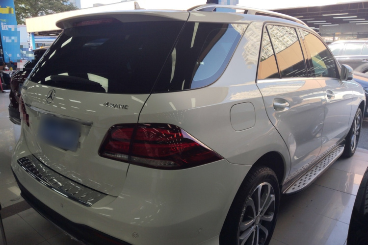 Mercedes-Benz GLE Class 2015 car image #6