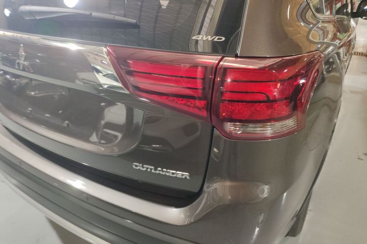 劳斯莱斯 欧蓝德 2017 汽车图片 #6