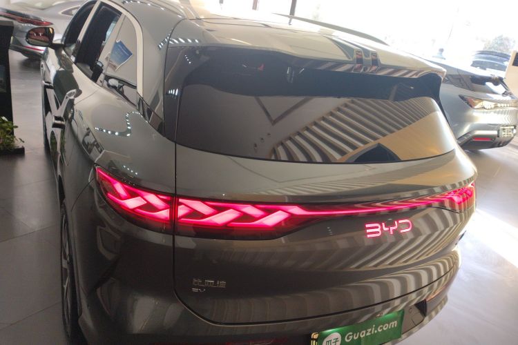 BYD Tang L 2025 immagine di auto #6