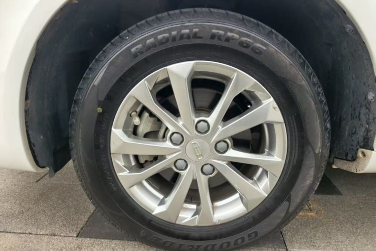 GEELY Emgrand 2021 car image #6