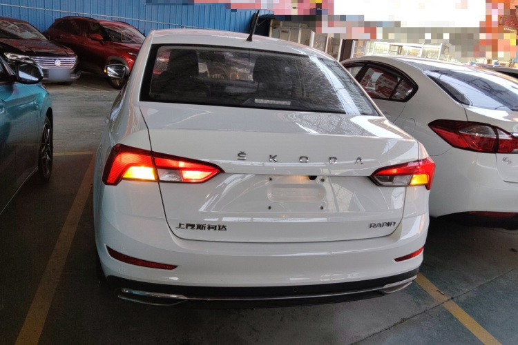 Skoda Rapid 2021 изображение автомобиля #6