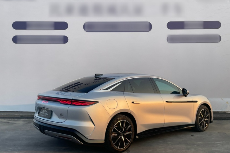 BYD HanL 2025 car image #6