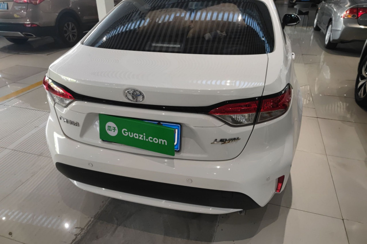 2022 car image #6