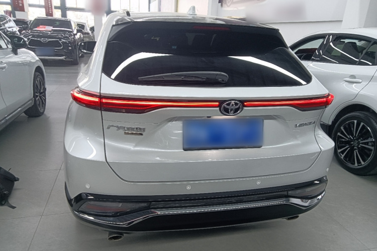 Toyota Venza 2023 صورة سيارة #6
