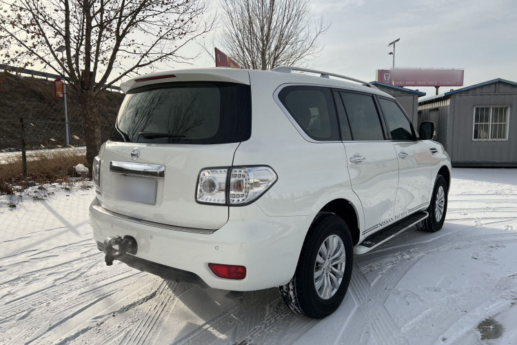 Nissan 2019 car image #6