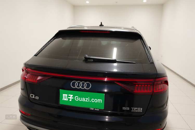 Audi Q8 2021 car image #6