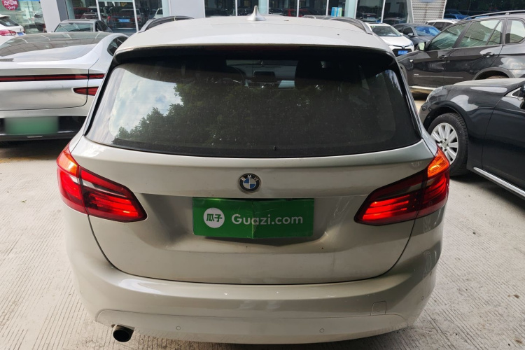 BMW 2 Series Tourer 2016 car image #6