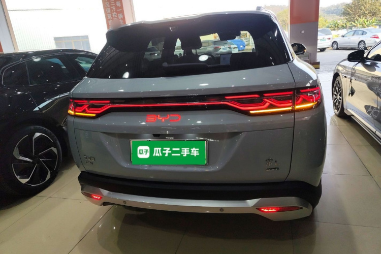 BYD SongL DM-i 2025 #6 BYD SongL DM-i 2025 car image #6