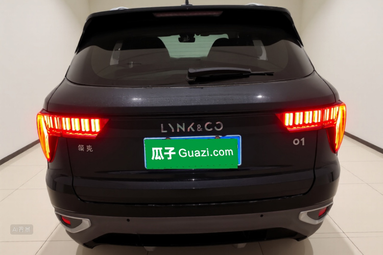 Lynk & Co 01 2019 #6 Lynk & Co 01 2019 car image #6
