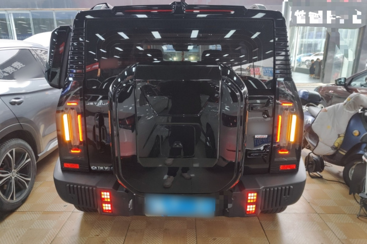 Jetour Traveller 2023 car image #6