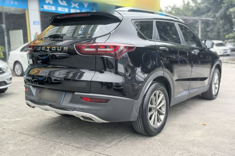 X70M 2021 car image #6