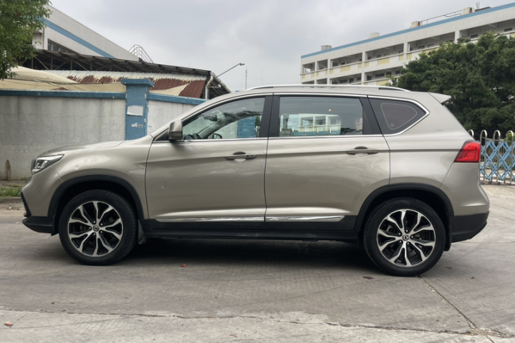 Forthing JOYEAR X5 2017 imagen de coche #6