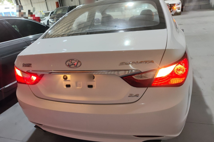 Hyundai Sonata 2015 car image #6