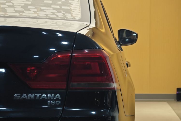 Santana 2018 car image #6