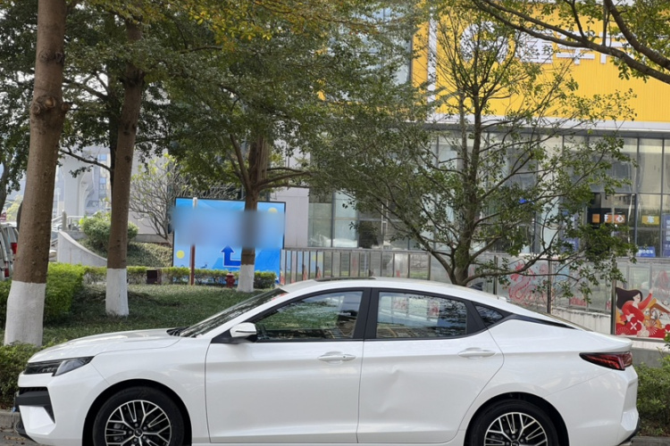 JAC A5 PLUS 2023 immagine di auto #6