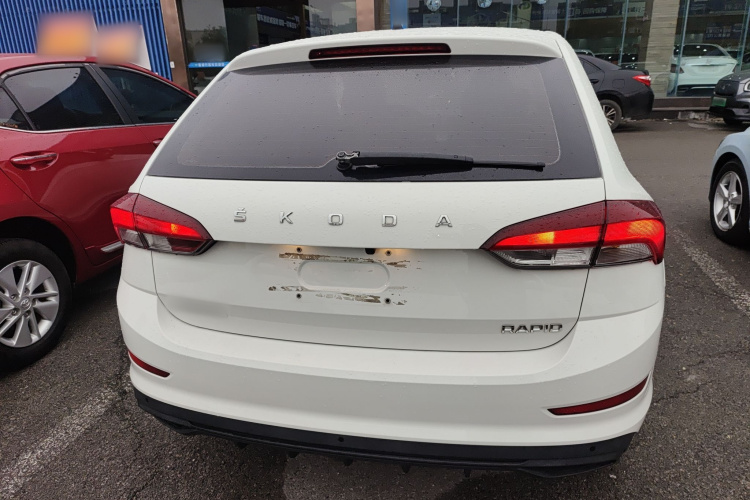 Skoda Rapid Spaceback 2021 car image #6