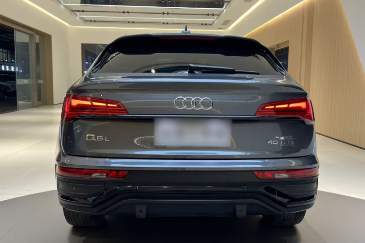 Audi Q5L Sportback 2023 immagine di auto #6