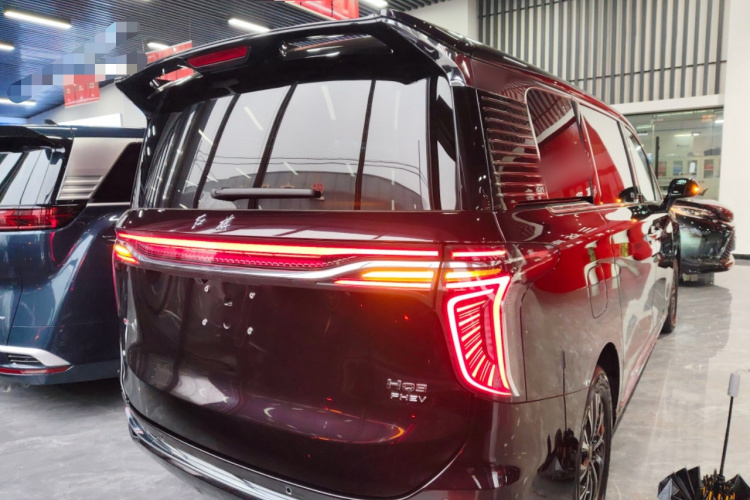 HongQi HQ9 PHEV 2024 #6 HongQi HQ9 PHEV 2024 car image #6