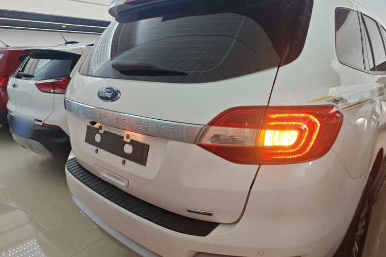 Ford Everest 2018 immagine di auto #6