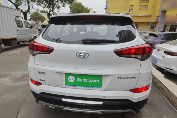 Hyundai Tucson 2016 car image #6