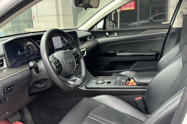 Kia K5 2020 car image #6