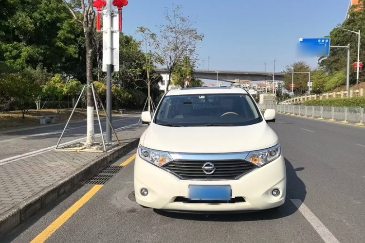 Nissan Quest 2016 imagen de coche #6