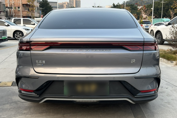 BYD Han 2023 car image #6