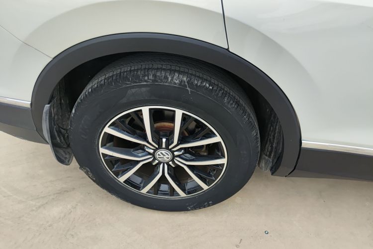 Volkswagen Tiguan L 2018 #6 Volkswagen Tiguan L 2018 car image #6