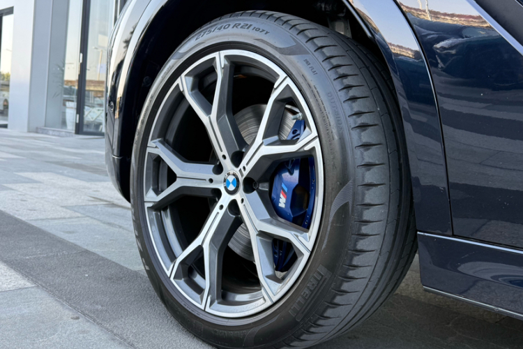 BMW X6 2021 #6 BMW X6 2021 car image #6