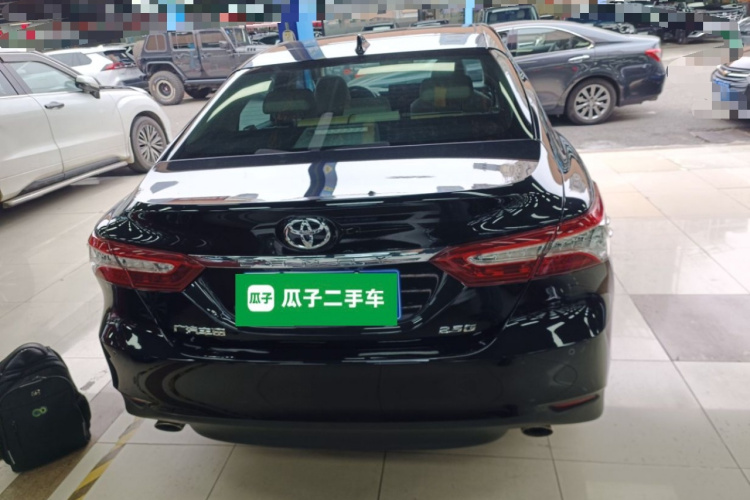 Toyota Camry 2021 car image #6