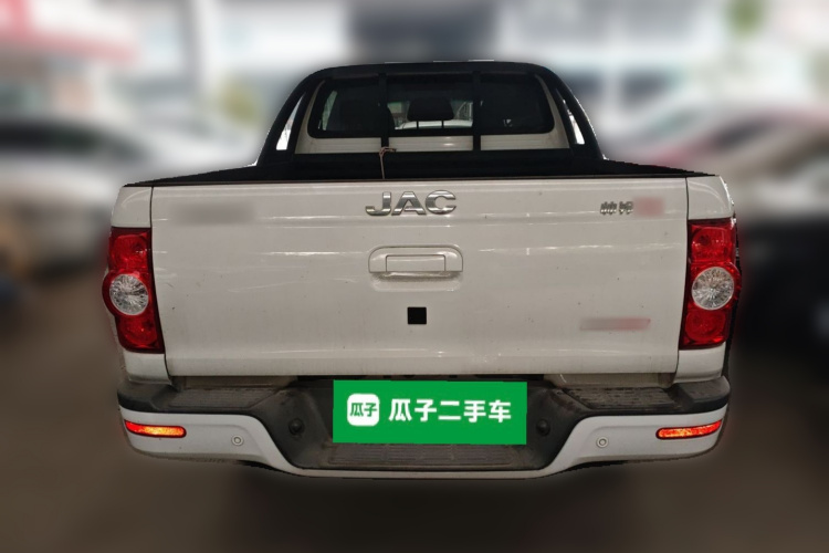 JAC 2023 car image #6